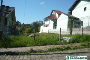 Terreno com 360m², no bairro Moinhos de Vento em Caxias do Sul para Comprar