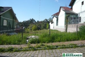 Terreno com 360m², no bairro Moinhos de Vento em Caxias do Sul para Comprar