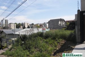 Terreno, no bairro Jardim Itália em Caxias do Sul para Comprar