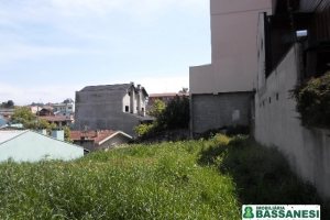 Terreno, no bairro Jardim Itália em Caxias do Sul para Comprar