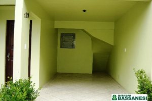 Sobrado com 93m², 3 dormitórios, 1 vaga, no bairro Bela Vista em Caxias do Sul para Comprar