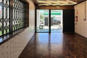 Casa com 300m², 4 dormitórios, 4 vagas, no bairro Centro em Caxias do Sul para Comprar