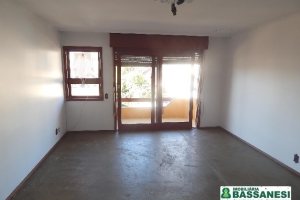 Apartamento com 146m², 3 dormitórios, 2 vagas, no bairro Pio X em Caxias do Sul para Alugar