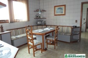 Apartamento com 345m², 4 dormitórios, 2 vagas, no bairro Panazzolo em Caxias do Sul para Comprar