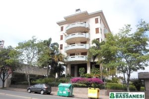 Apartamento com 345m², 4 dormitórios, 2 vagas, no bairro Panazzolo em Caxias do Sul para Comprar