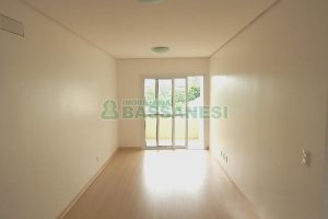 Apartamento com 78m², 2 dormitórios, 2 vagas, no bairro Vinhedos em Caxias do Sul para Alugar