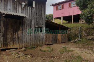 Chácara com 200m², 3 dormitórios, 1 vaga, no bairro Fazenda Souza em Caxias do Sul para Comprar