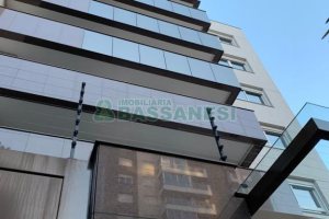 Apartamento com 172m², 3 dormitórios, 3 vagas, no bairro Centro em Caxias do Sul para Comprar