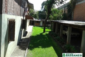 Casa com 250m², 7 dormitórios, 4 vagas, no bairro Santa Catarina em Caxias do Sul para Comprar