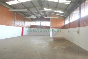 Pavilhão com 248m², no bairro Interlagos em Caxias do Sul para Alugar
