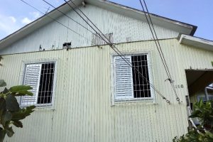 Casa com 80m², 3 dormitórios, 1 vaga, no bairro Rio Branco em Caxias do Sul para Comprar
