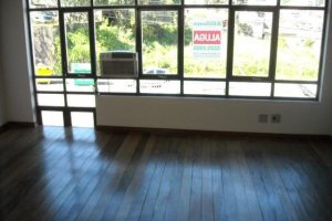 Pavilhão com 300m², no bairro Sagrada Família em Caxias do Sul para Alugar
