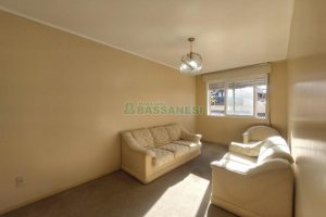 Apto Mobiliado com 75m², 2 dormitórios, 1 vaga, no bairro Pio X em Caxias do Sul para Alugar