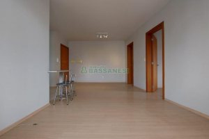 Apartamento com 60m², 1 dormitório, 1 vaga, no bairro Lourdes em Caxias do Sul para Alugar