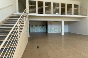 Loja com 252m², 11 vagas, no bairro Lourdes em Caxias do Sul para Alugar ou Comprar