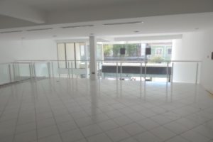 Loja com 594m², 12 vagas, no bairro Centro em Caxias do Sul para Comprar