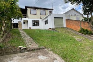 Casa com 160m², 2 dormitórios, 1 vaga, no bairro Rio Branco em Caxias do Sul para Comprar