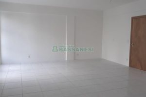 Sala com 43m², no bairro Centro em Caxias do Sul para Alugar