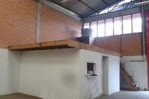 Pavilhão com 248m², no bairro Interlagos em Caxias do Sul para Alugar