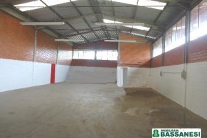 Pavilhão com 248m², no bairro Interlagos em Caxias do Sul para Alugar