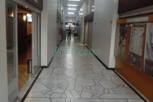 Sala Mobiliada com 38m², no bairro Centro em Caxias do Sul para Alugar