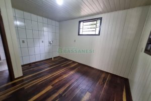 Casa com 35m², 1 dormitório, no bairro Pio X em Caxias do Sul para Alugar