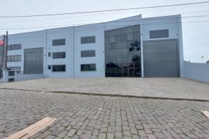 Pavilhão com 678m², no bairro Ana Rech em Caxias do Sul para Alugar