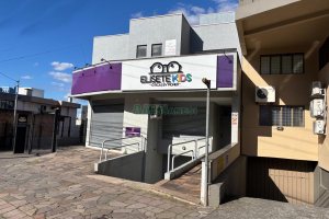 Casa com 156m², 3 dormitórios, 5 vagas, no bairro São Pelegrino em Caxias do Sul para Alugar