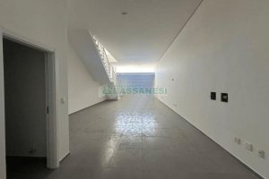 Loja com 230m², no bairro Interlagos em Caxias do Sul para Alugar