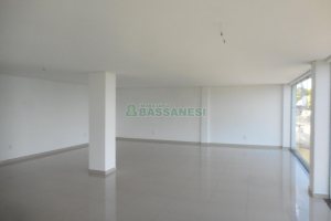 Sala com 92m², no bairro Madureira em Caxias do Sul para Comprar