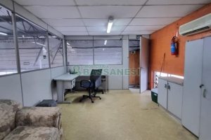 Pavilhão com 350m², no bairro Pio X em Caxias do Sul para Alugar