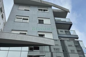 Apartamento com 64m², 2 dormitórios, 2 vagas, no bairro Panazzolo em Caxias do Sul para Comprar