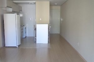 Kitinete Mobiliado com 30m², 1 dormitório, no bairro São Pelegrino em Caxias do Sul para Alugar
