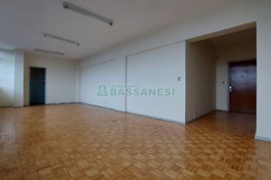 Sala com 66m², no bairro Centro em Caxias do Sul para Alugar