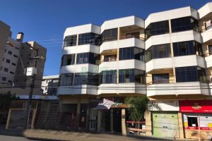 Kitinete Mobiliado com 35m², 1 dormitório, no bairro Centro em Caxias do Sul para Alugar