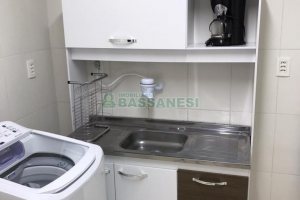 Kitinete Mobiliado com 35m², 1 dormitório, no bairro Centro em Caxias do Sul para Alugar