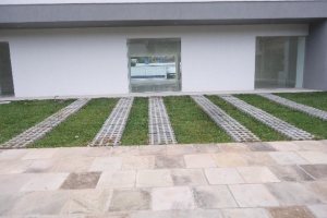 Loja com 610m², no bairro Universitário em Caxias do Sul para Alugar