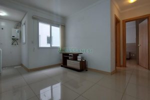 Apto Mobiliado com 37m², 1 dormitório, 1 vaga, no bairro Petrópolis em Caxias do Sul para Comprar