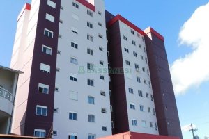 Apartamento com 49m², 2 dormitórios, 1 vaga, no bairro Vinhedos em Caxias do Sul para Comprar