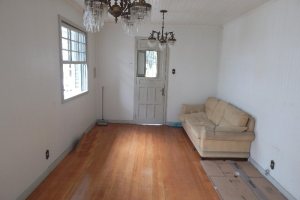 Casa Comercial com 242m², 4 dormitórios, 1 vaga, no bairro Centro em Caxias do Sul para Comprar