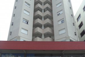 Apartamento com 98m², 3 dormitórios, 2 vagas, no bairro São Pelegrino em Caxias do Sul para Alugar