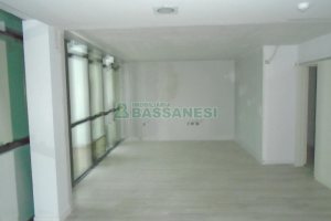Sala com 100m², no bairro Sanvitto em Caxias do Sul para Alugar