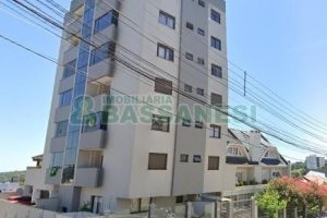 Apartamento com 70m², 2 dormitórios, 1 vaga, no bairro Vinhedos em Caxias do Sul para Comprar