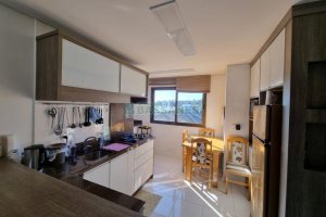 Apartamento com 70m², 2 dormitórios, 1 vaga, no bairro Vinhedos em Caxias do Sul para Comprar