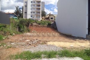 Terreno com 372m², no bairro Cinqüentenário em Caxias do Sul para Alugar