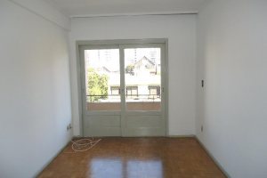Apartamento com 67m², 2 dormitórios, 1 vaga, no bairro Centro em Caxias do Sul para Comprar