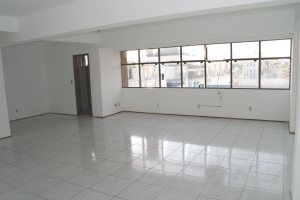 Sala com 60m², no bairro Centro em Caxias do Sul para Comprar