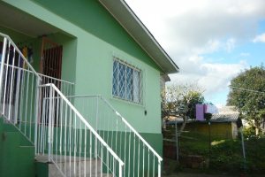 Casa com 120m², 4 dormitórios, 1 vaga, no bairro Fatima em Caxias do Sul para Comprar