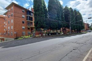 Apartamento com 70m², 3 dormitórios, 2 vagas, no bairro Universitário em Caxias do Sul para Alugar