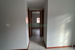 Apartamento com 60m², 2 dormitórios, 1 vaga, no bairro Interlagos em Caxias do Sul para Alugar